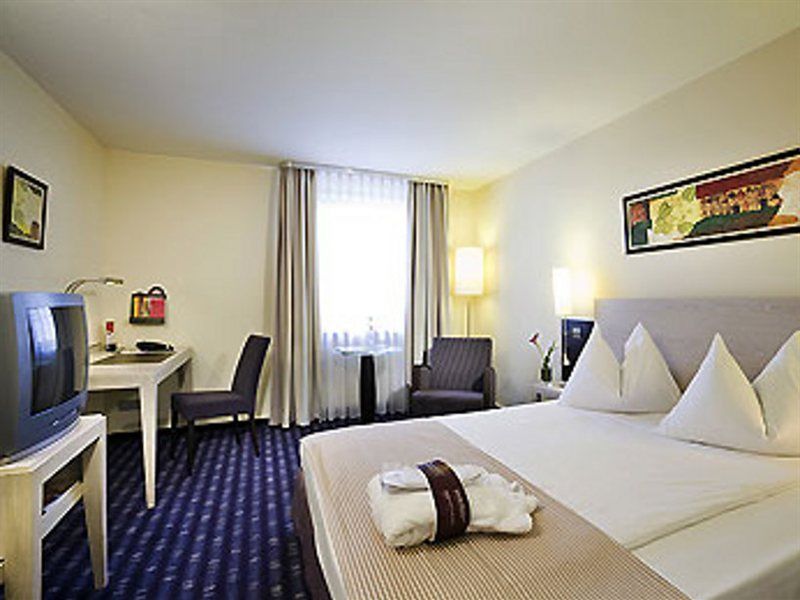 Mercure Hotel Muenchen Sued Messe Eksteriør bilde