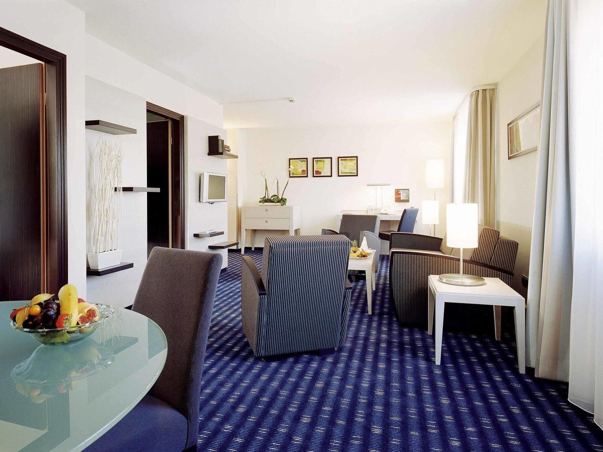 Mercure Hotel Muenchen Sued Messe Eksteriør bilde